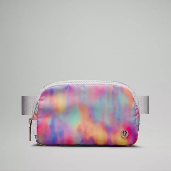 New LULULEMON Everywhere Belt Bag 1L Prism Wash Print Multi/Vapor - Picture 2 of 7